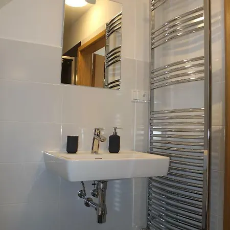 Apalucha 49 *