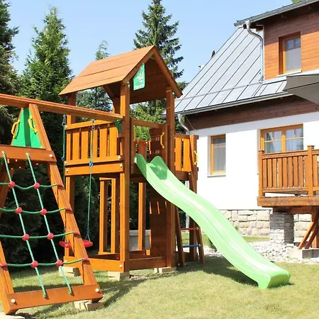 Apalucha 49 * Čeladná
